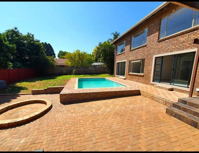 6 BEDROOM HOUSE FOR SALE IN WONDERBOOM